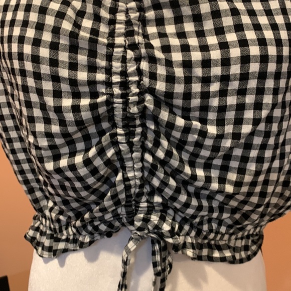NWT - black/white plaid top - Picture 2 of 4